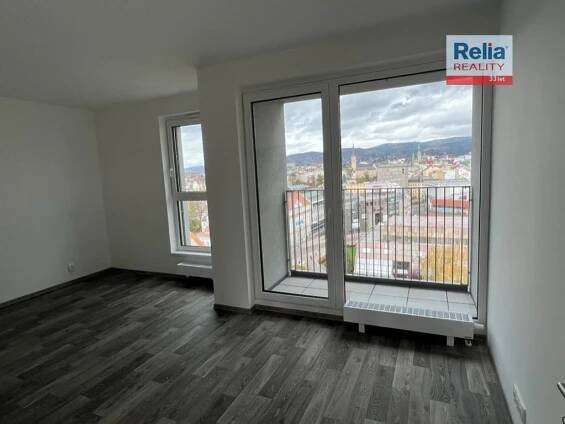 Pronájem bytu s lodžií a 2 terasami, 86 m2 + parkováním v centru Liberce - Residence Nábřeží