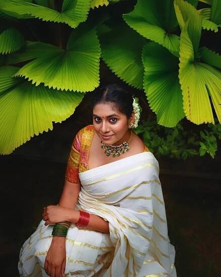 Nimisha Sajayan: 24 Hot Pics That Completely Blow Your Mind 20