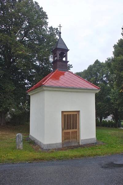 Soubor:Chotiná, kaple.jpg