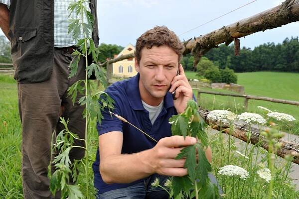 Das Glück dieser Erde - Die Bedrohung - Z filmu - Thomas Unger