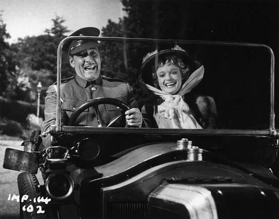 Errol Flynn, Anna Neagle - Lilacs in the Spring - Z filmu