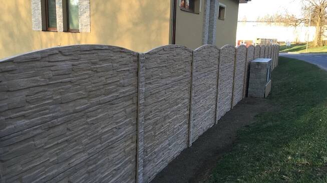 Betonové ploty Plzeň | Montáž MPC