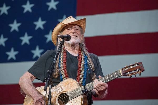 Willie Nelson Lands Fellow Music Legend For Epic Tour Pairing