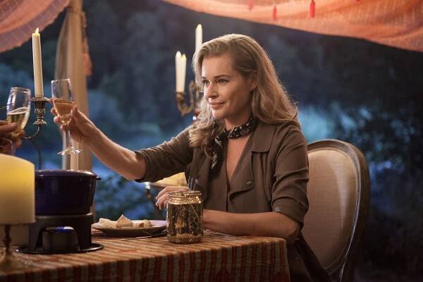 Knihovníci - And the Eternal Question - Z filmu - Rebecca Romijn