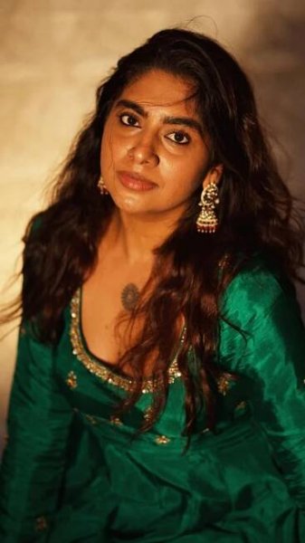 In pics: Stunning looks of Nimisha Sajayan