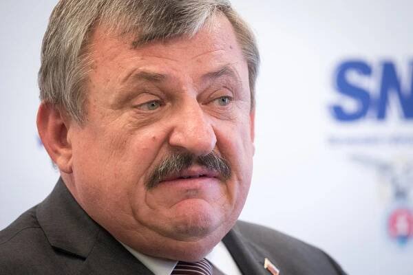 Andrej Danko obieha regióny, Anton Hrnko naznačuje jeho možnú kandidatúru na šéfa SNS