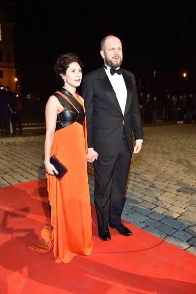 FOTO: David Ondříček a Martha Issová. – stránka 8
