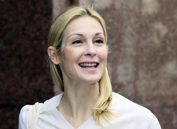 Kelly Rutherford - Biography, Height & Life Story | Super Stars Bio