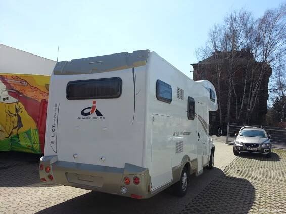 CI Elliot Garage | Karavany Liberec