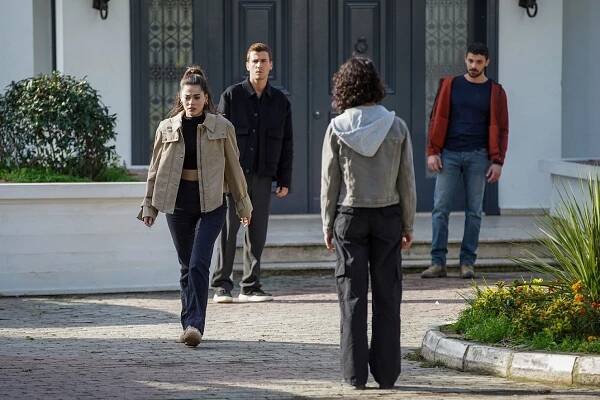 Yabani - Episode 13 - Z filmu - Simay Barlas, Bertan Asllani, Halit Özgür Sarı