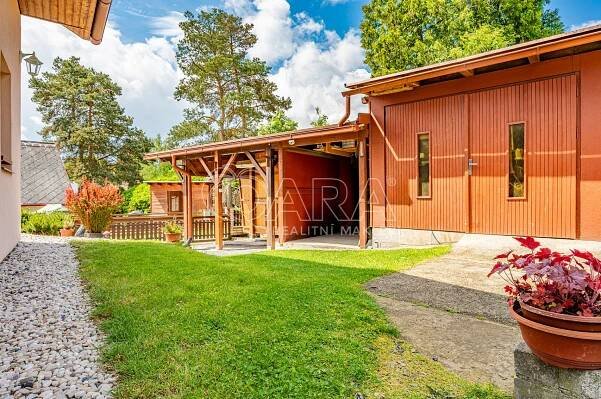 Prodej rekreačního domu 76 m2 s nádhernou zahradou 938 m2, Lhota u Chříče | Reality.iDNES.cz 