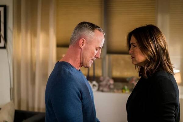 Zákon a pořádek: Útvar pro zvláštní oběti - Hledání Thea - Z filmu - Robert John Burke, Mariska Hargitay