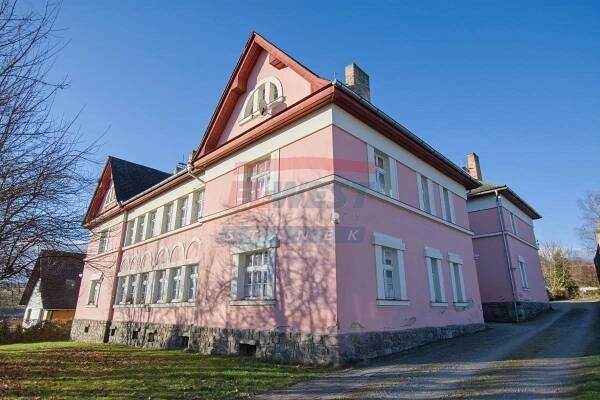 PRODEJ ZDĚNÉHO BYTU 2+1, 80 M2 V KAŠPERSKÝCH HORÁCH