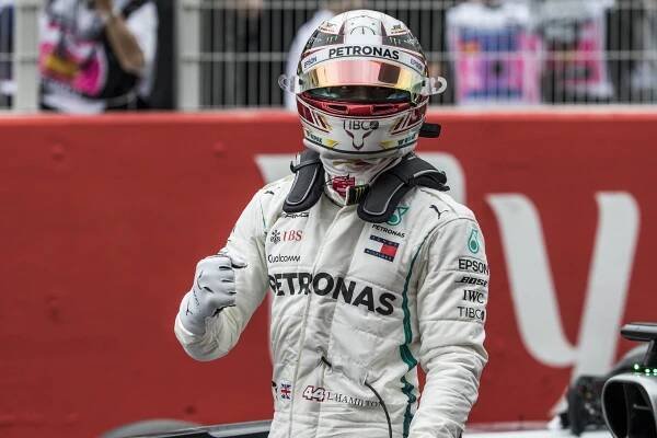 F1 - Hamilton takes pole in Spain ahead of Bottas and Vettel