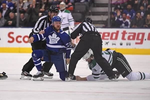 Tvrdý muž NHL mění roli. Z ledu míří do kanceláře Maple Leafs