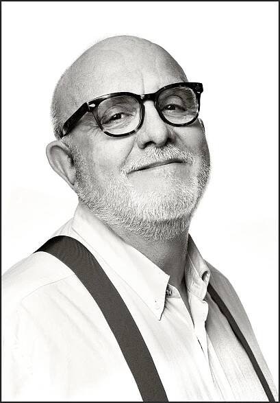 Bio – Juan Martínez Photo
