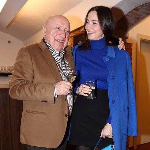 Slováček se měl stěhovat k synovi, ale tam není: Kývl snad Lucii na miminko a zůstal u ní? - Expres.cz
