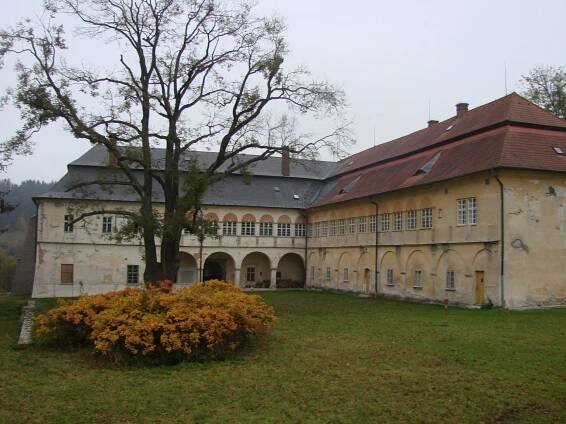 Soubor:Zámek Nový Studenec II.JPG – Wikipedie