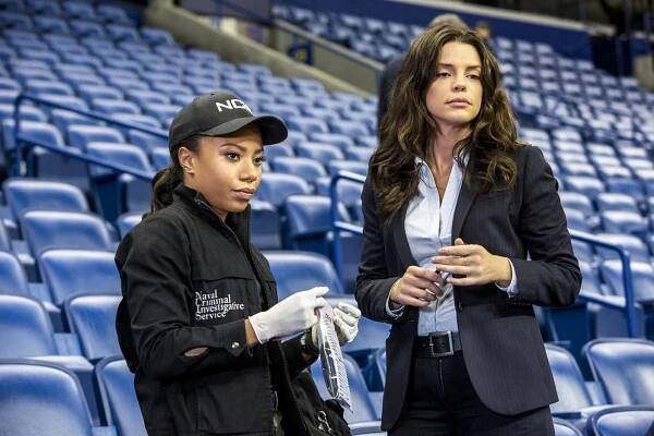 Námořní vyšetřovací služba: New Orleans - Pod palbou - Z filmu - Shalita Grant, Vanessa Ferlito