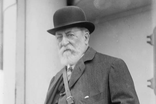 Camille Saint-Saëns: virtuoso composer who bridged tradition and innovation