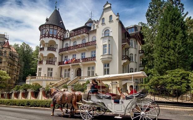 Pobyt v Karlových Varech ve Ville Trocnov se snídaní nebo polopenzí a neomezeným wellness + welcome drink