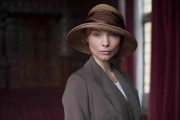 Panství Downton - A Journey to the Highlands - Promo - MyAnna Buring