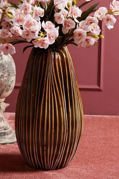 Spring Fantasy váza v tvare vajca zajačica babička Emma 21cm, Villeroy & Boch