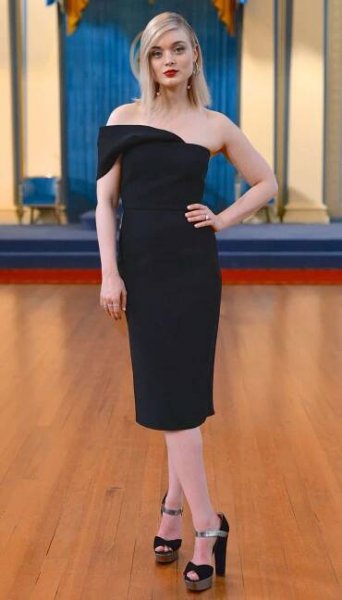 'Fifty Shades Darker' Star Bella Heathcote Is Engaged!