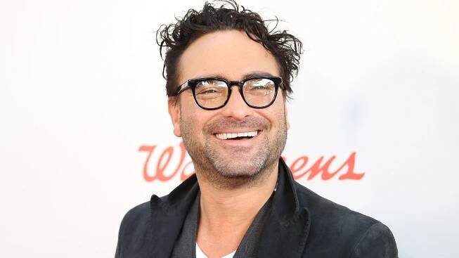Color drenching is 2025’s most sophisticated paint trend – and Johnny Galecki’s home library is the picture-perfect example