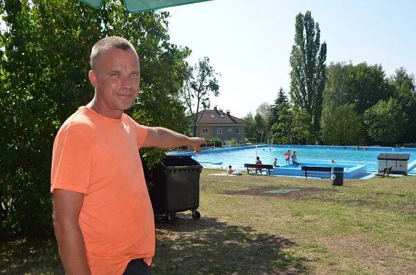 Rvačka na koupališti v Dubí znovu u soudu: Vypovídala matka dítěte, stálo na začátku sporu