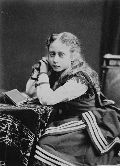 Soubor:Princess Victoria of Hesse-Darmstadt, 1871.webp – Wikipedie