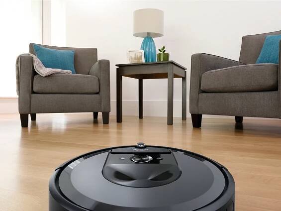 iRobot Roomba i7 robotický vysavač černý