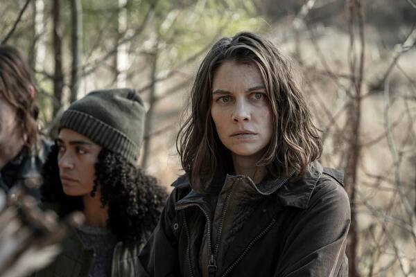 the walking dead lauren cohan as maggie and lauren ridloff as connie in the episode faith