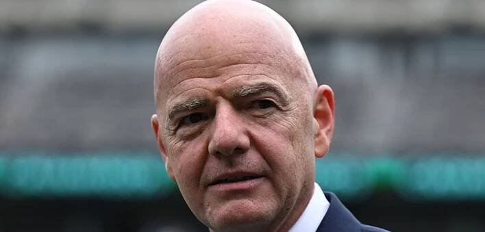 ARCHIV - 13.07.2025, USA, East Rutherford: Fußball, Club-WM, FC Chelsea - Paris Saint-Germain, Finalrunde, Finale, MetLife Stadium, FIFA-Präsident Gianni Infantino beim Interview vor dem Spiel. (zu dpa: «Rassismus bleibt Problem: Pokal-Fälle alarmieren DFB») Foto: Sven Hoppe/dpa +++ dpa-Bildfunk +++