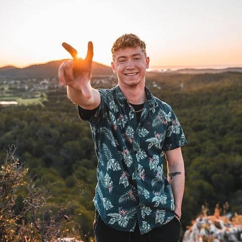 Video a foto z maturitních plesů - plesaci.cz