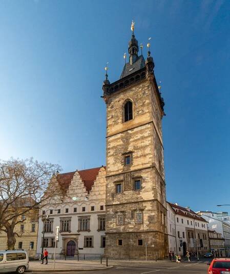 Soubor:Novoměstská radnice 7.jpg – Wikipedie