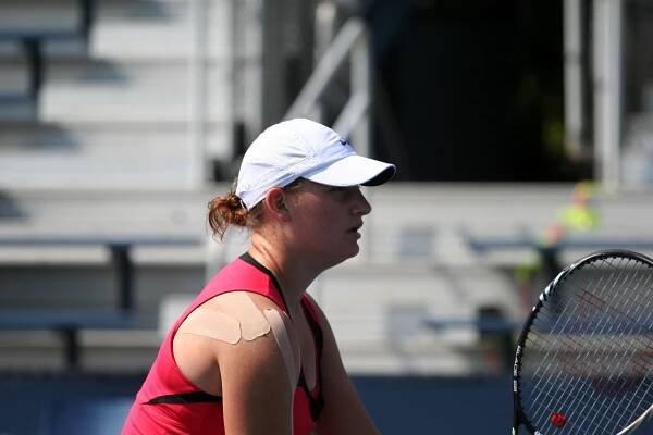 Soubor:Mallory Burdette 2011 US Open.jpg