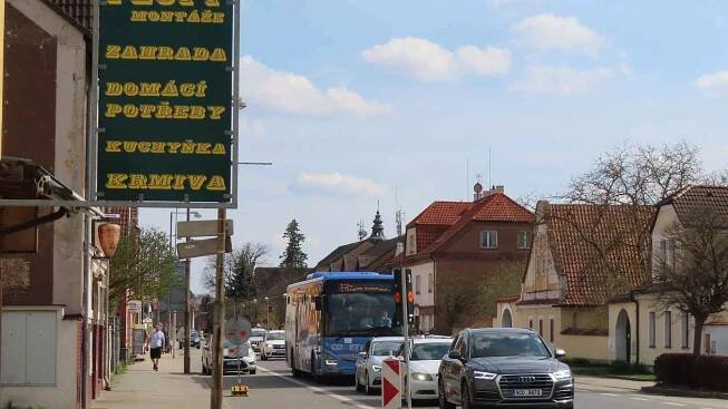 Práce na křižovatce v Plané přinesly kolony. Dálnice D3 zdarma ale není ve hře