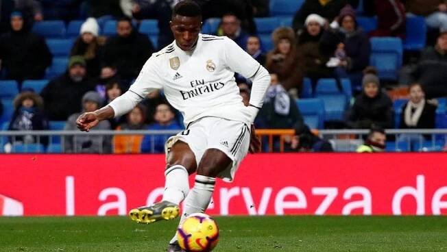 Real porazil Alavés, Atlético prohrálo s Betisem po sedmi letech