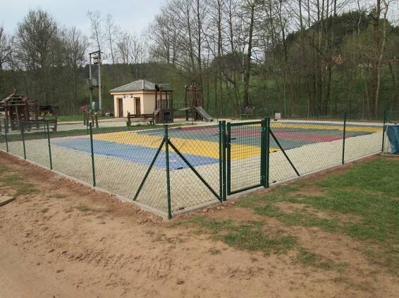 Koupaliště Pecka - branka lehká DOPS
