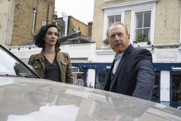 The Chelsea Detective - Mrs Romano - Z filmu - Sonita Henry, Adrian Scarborough