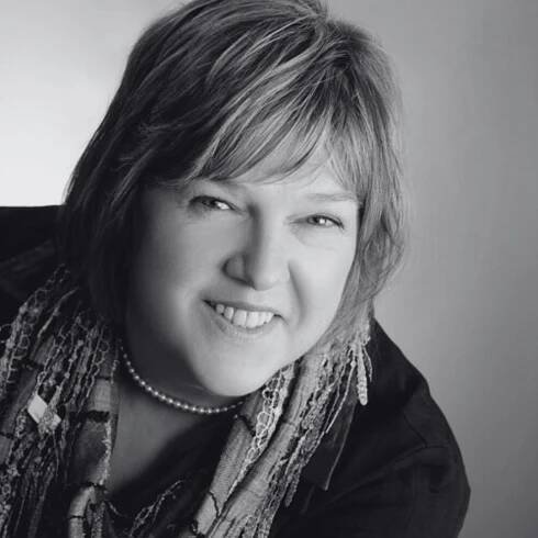 Jo-Ann Harris - BW