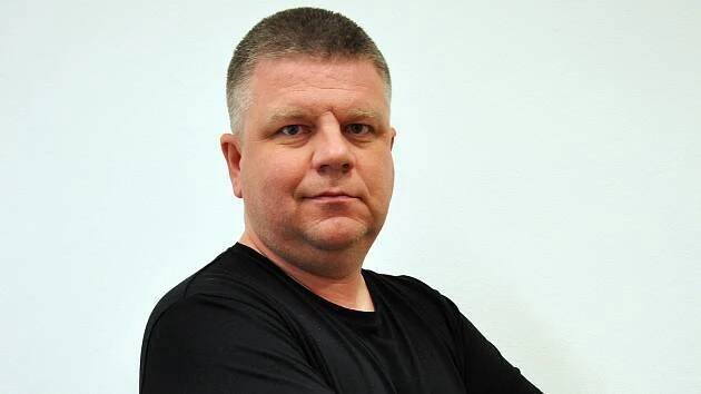 Otestujme ve školách všechny bez výjimky, nebo nikoho