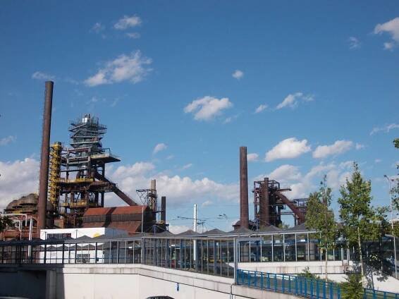 Fotogalerie Ostrava - Vítkovice - Vysoké pece - vysoká pec č. 1, vpravo pece č. 4 a č. 6 - č. 2172797 | Turistika.cz