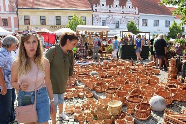 Keramické trhy přilákaly tisíce lidí. Bechyně ale slaví celý rok