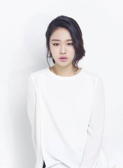 Ahn Eun-Jin-1991-p1.jpg