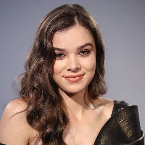 Hailee Steinfeld Measurements - Celebrity Caster 2025