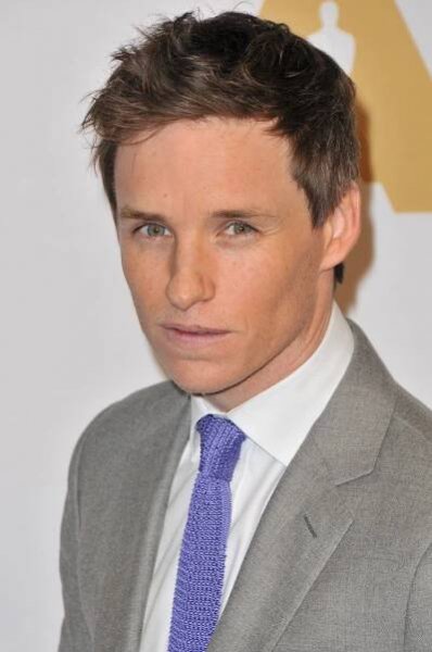 13 fotek, které vás přesvědčí, že je Eddie Redmayne sexy