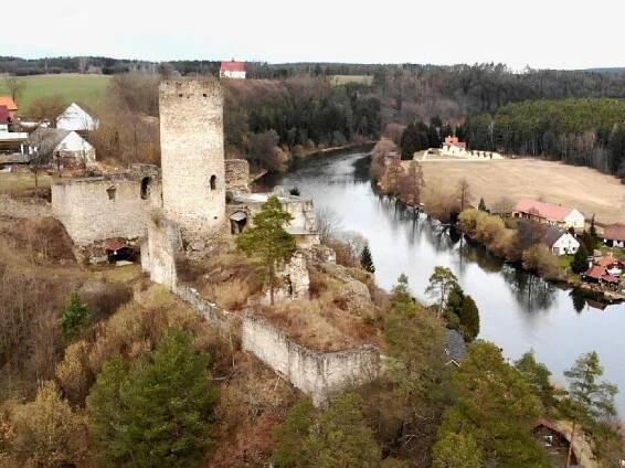 Hrad Dobronice