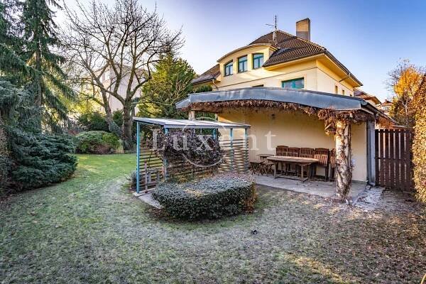 Prodej vily 7+1/T, 440 m2, na poz. 832 m2, Praha 6 - Břevnov | Luxent
